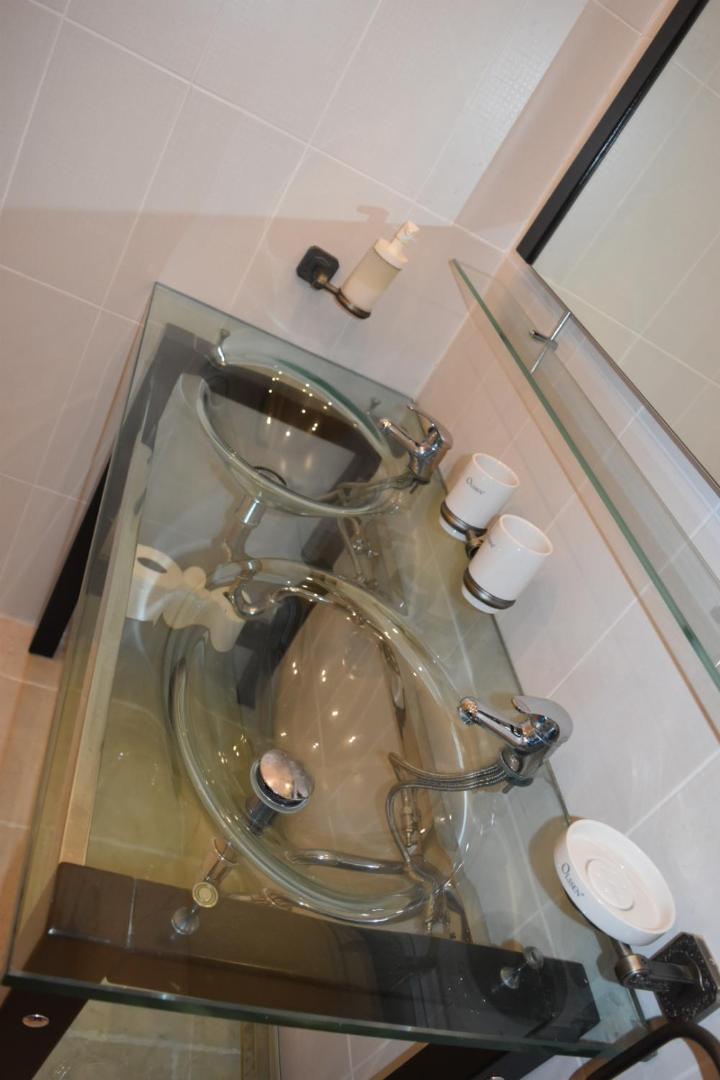 Chateau Roquehort Avec Ev Recharge Point 22Kw Monein Room photo